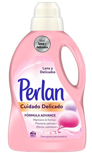 Detergente Perlan liquido  cuidado lana y delicados formato 1250 ml